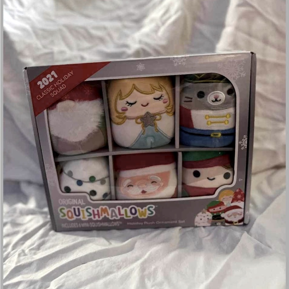 Squishmallow Christmas special (BRAND NEW IN THE BOX)
